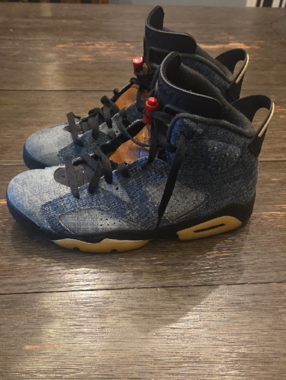 Jordan 6 Retro - Picture 2 of 7